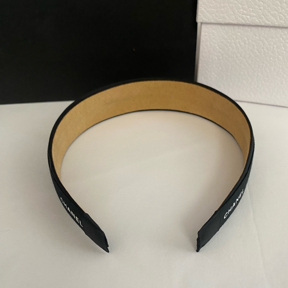 CHANEL Black Ribbon Logo Headband - Picture 3 of 6